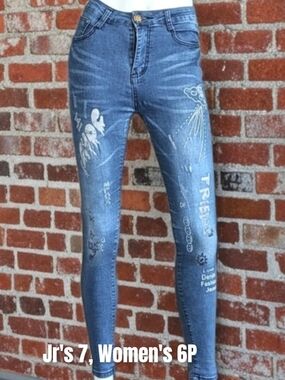 Back DG Distressed Graffiti Jeans(Jr's 7, Adult 6S)